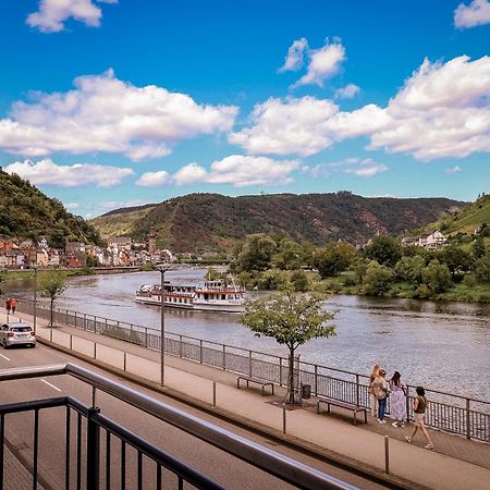 Moselpromenade Villa Moselufer, Panorama & Burg Cochem Blick, Netflix, Balkon Exterior photo